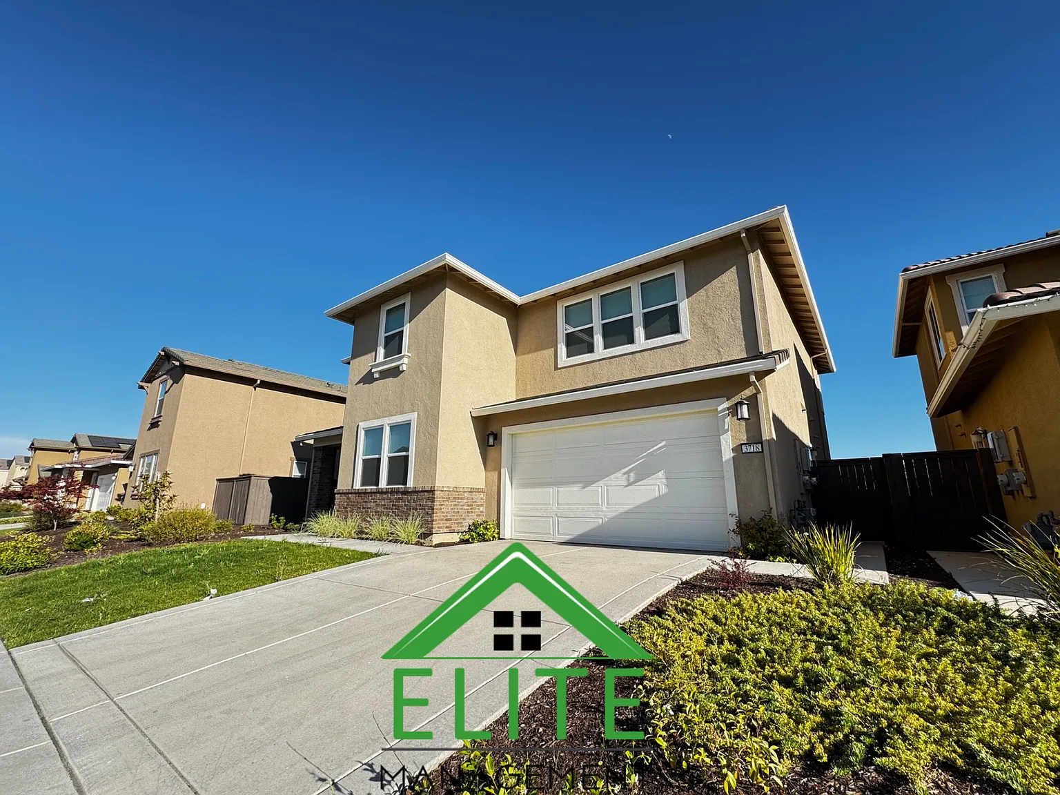 4 bed, 2793 sqft, $3,695 — Photo 3