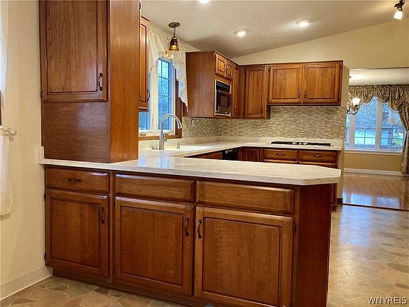 3rd image of 5709 Jennifer Dr W