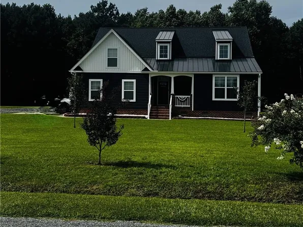 1050 Glen Haven Dr, Suffolk, VA 23437