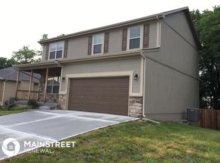 1306 NW Hilltop Ln, Grain Valley, MO 64029