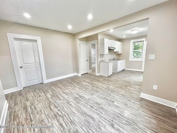 4th image of 921 Hamm Ct
