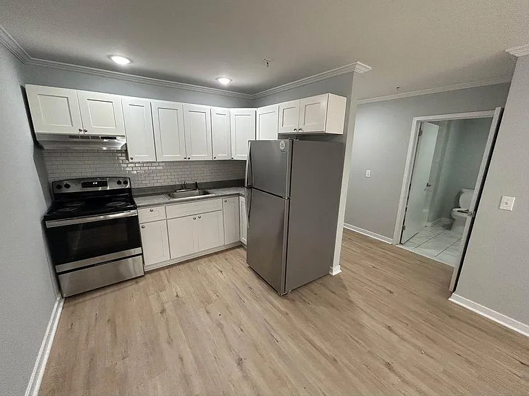 47 12th Ave #201 — Photo 1