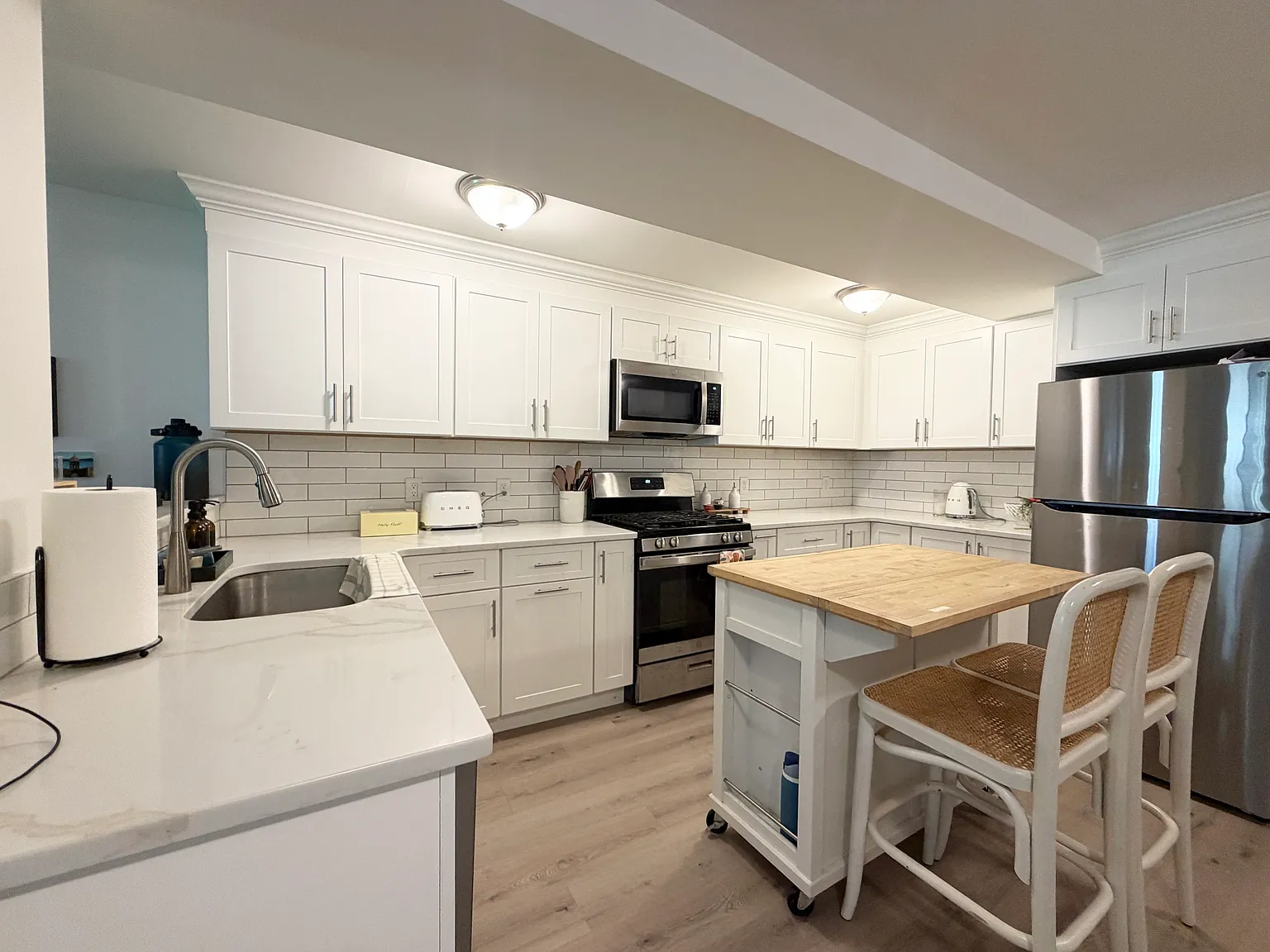 1 bed, 700 sqft, $3,500 — Photo 3