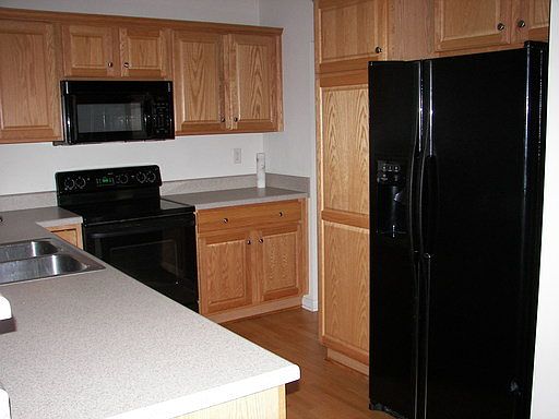 3rd image of 432 Windbrooke Cir