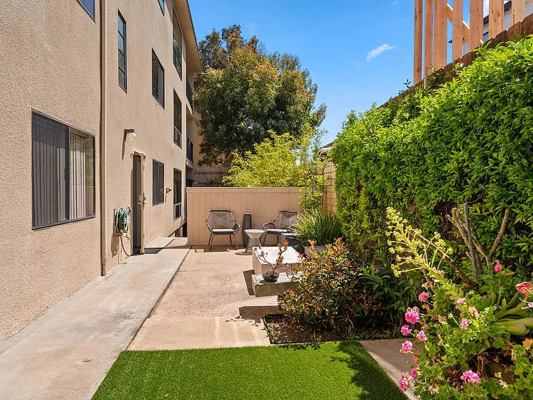 370 Rosecrans St #203 — Photo 40