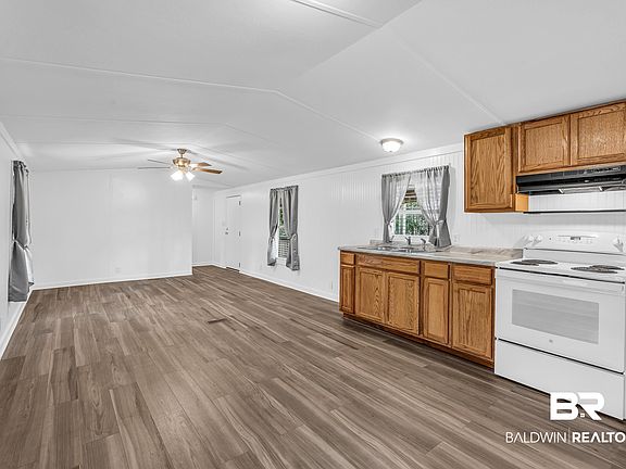 3rd image of 24545 Peavy Ln