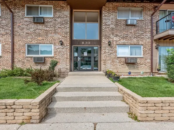 830 E Old Willow Rd APT 102, Prospect Heights, IL 60070