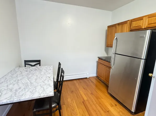 1581 Pitkin Avenue image 8 of 10