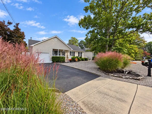 131 Bosun Avenue, Manahawkin, NJ 08050