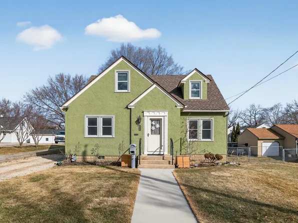 613 11th St SE, Rochester, MN 55904