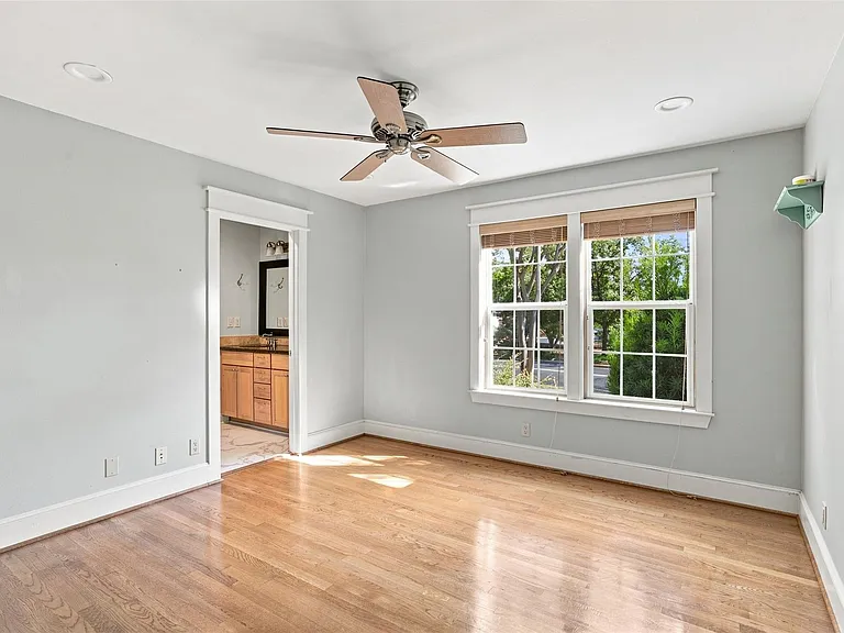 100 W 55th 1/2 St #A — Photo 7