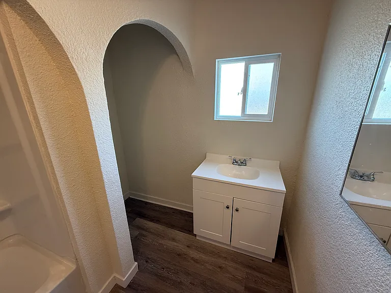 1434 W Euclid Ave — Photo 9