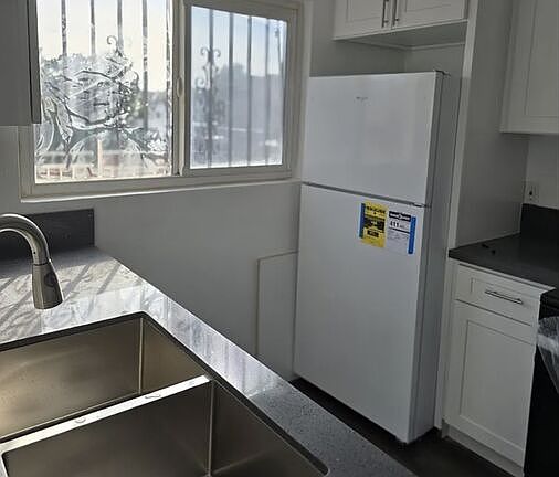 2nd image of 1028 N Ardmore Ave #C