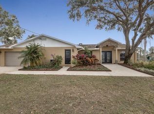 4201 E Knights Griffin Rd, Plant City, FL 33565