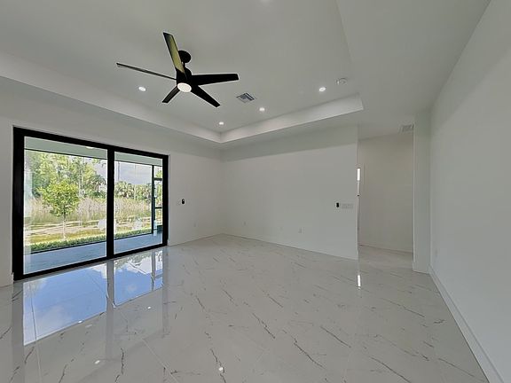 3rd image of 4224 NE 22nd Pl