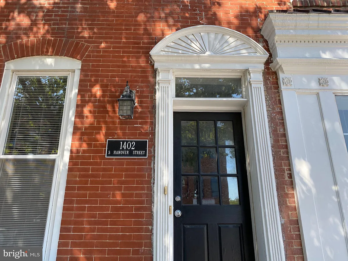 Building Photo - 1402 S Hanover St #2