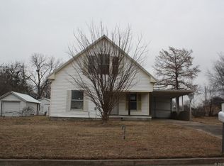 612 Academy St, Claremore, OK 74017
