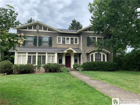 415 Lakeview Ave, Jamestown, NY 14701