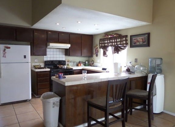 2nd image of 7290 Jacmar Ave