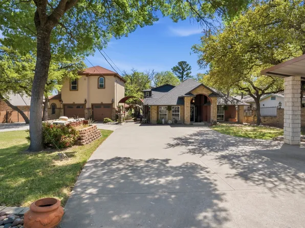 106 Marina View Ct, Weatherford, TX 76087