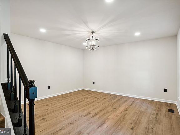 4th image of 13053 Michie Ct