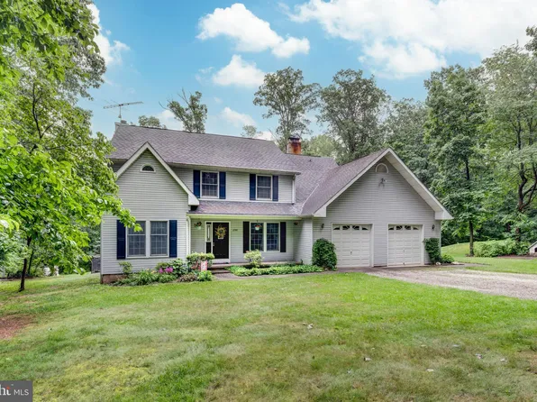 2744 Church Ln, Taneytown, MD 21787