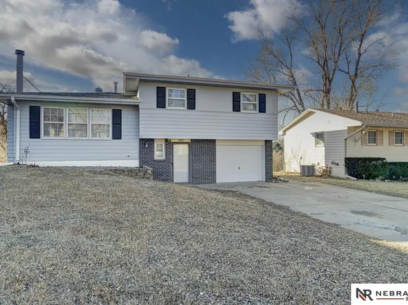 6326 N 76th St, Omaha, NE 68134