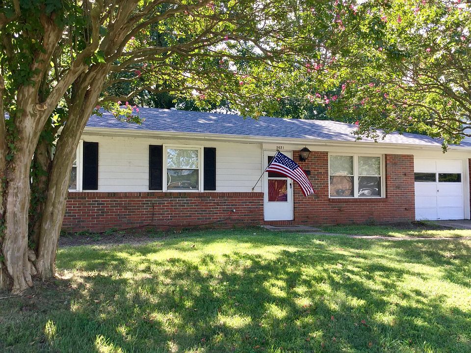 1st image of 3621 Edinburgh Dr