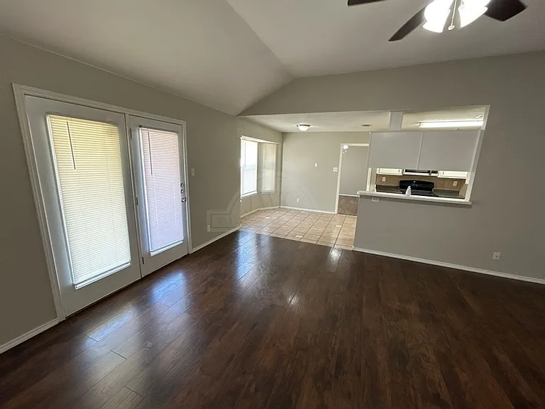 4507 Lonesome Dove Dr — Photo 6