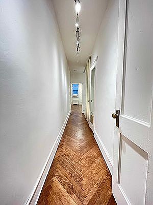 5th image of 11 E 80th St #1B