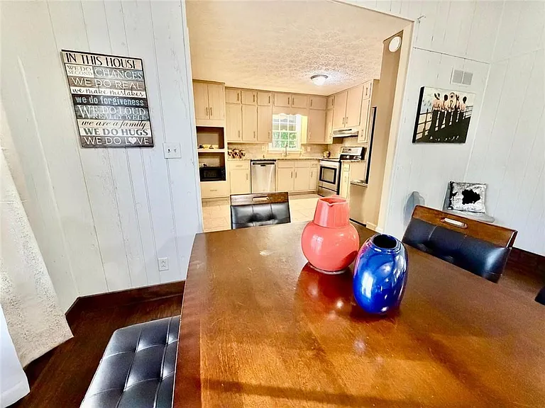 665 Arnold Rd — Photo 9
