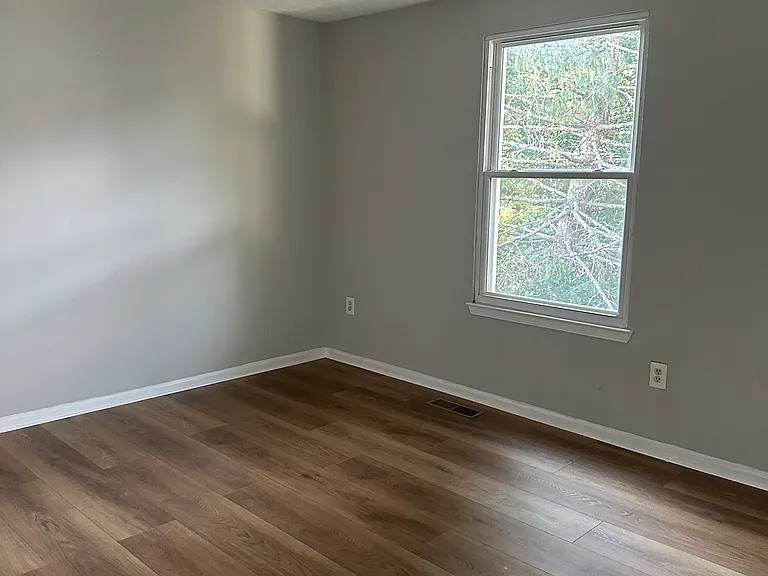 8414 Klarey Ct — Photo 21