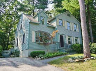 8 Beaujolais Dr, Nashua, NH 03062
