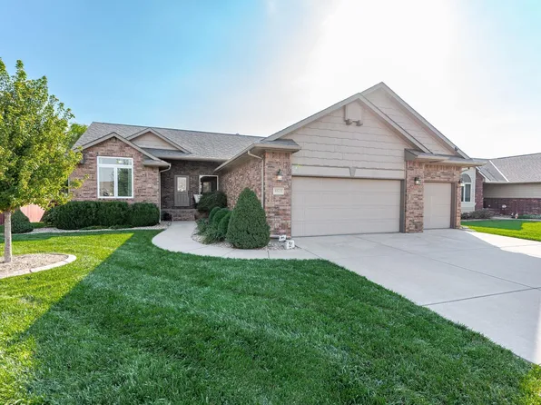 8513 W Candlewood Ct, Wichita, KS 67205