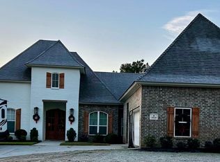 1820 Linton Rd, Benton, LA 71006