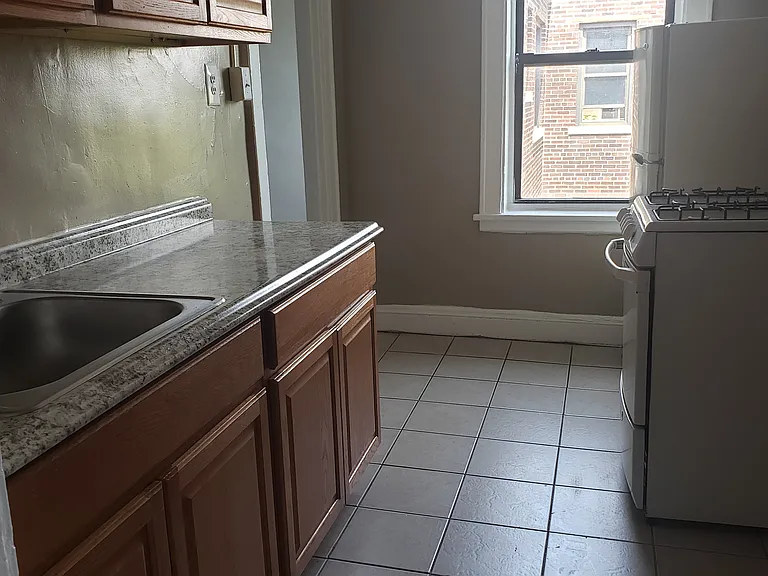 265 Washington Ave #C — Photo 6