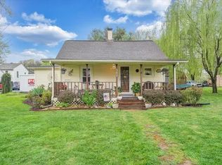 502 W Riverside Dr, Salem, VA 24153