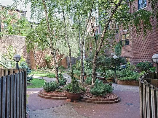 Sold by Avenue Sotheby's International Realty | media 13