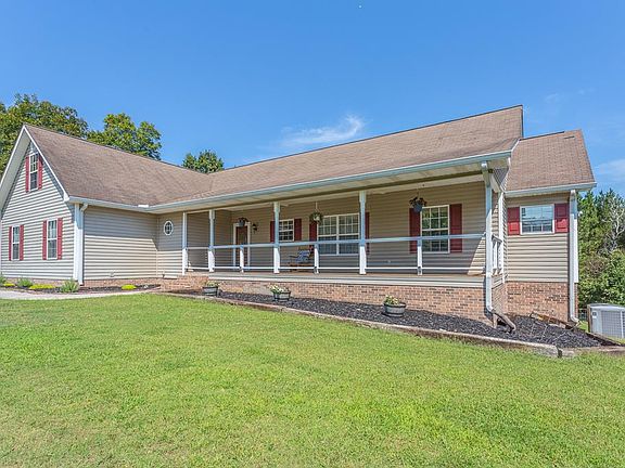 3rd image of 3126 Langley Dr