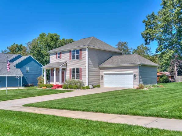 838 Meadows Dr, Jackson, MI 49203