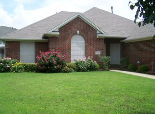4025 Sweetwood Ct, Haltom City, TX 76137