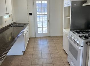 610 Columbus St #F, Bakersfield, CA 93305