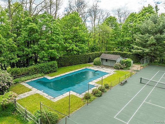 3rd image of 1282 Hollow Rd