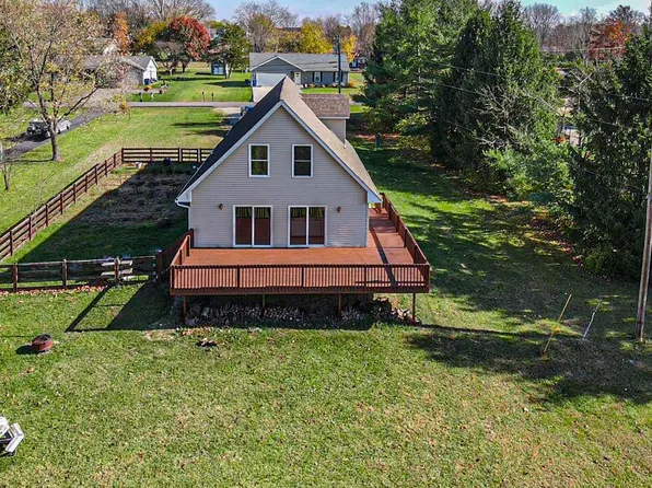 831 E Lakengren Dr, Eaton, OH 45320