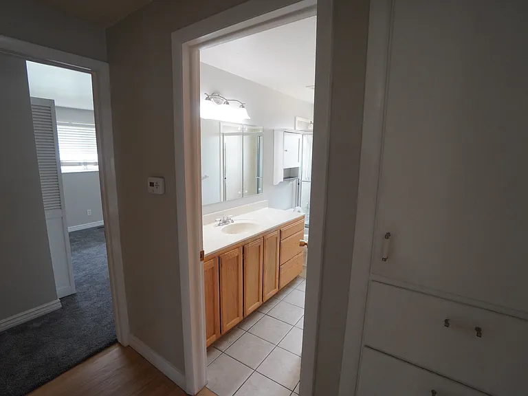 4402 Jefferson Ave — Photo 8