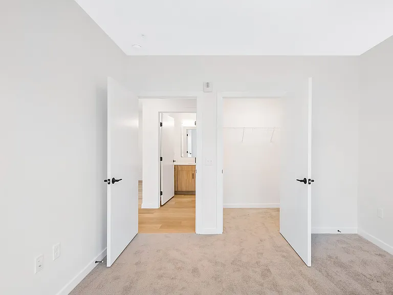 Oso Apartments — Photo 169