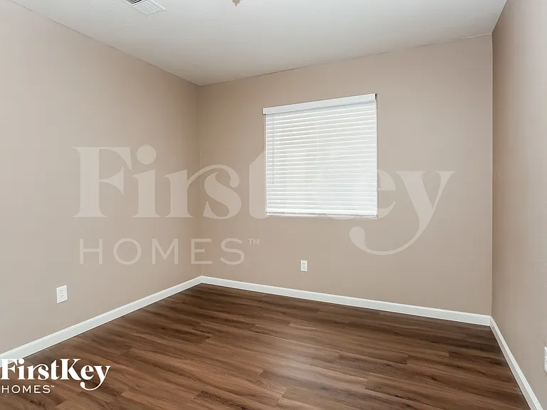 9135 Green Frost Dr — Photo 13