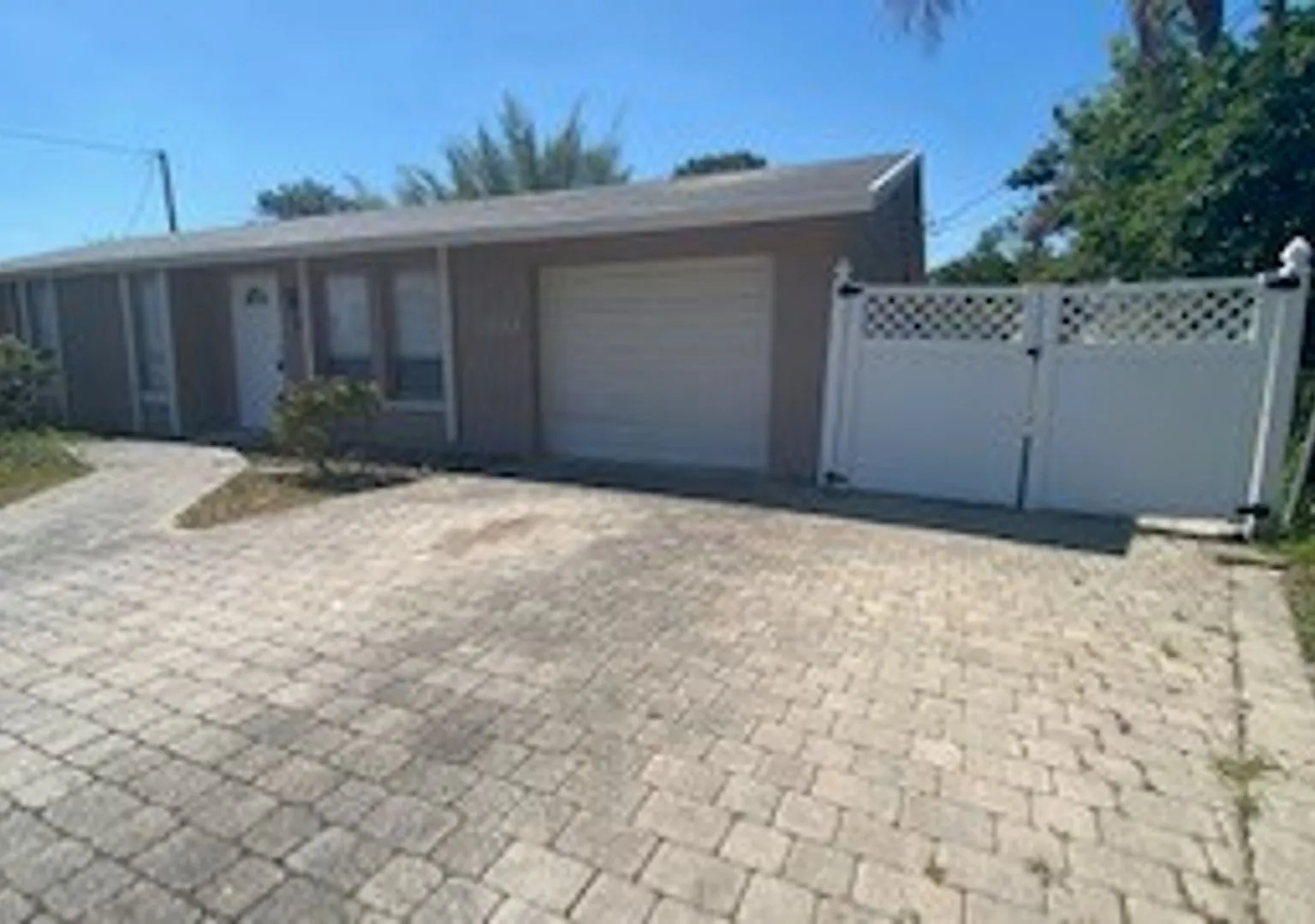 3/2 Move In Ready — Photo 1