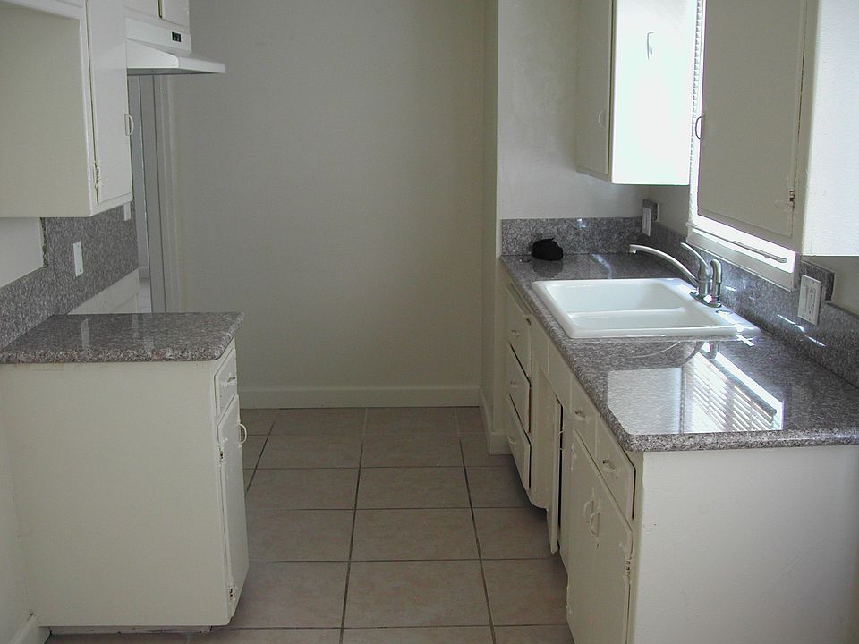 1st image of 12521 York Ave APT A