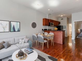 3039 N Lincoln Ave APT 2W, Chicago, IL 60657